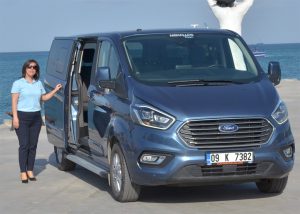 lady-driver-izmir-airport to kusadasi